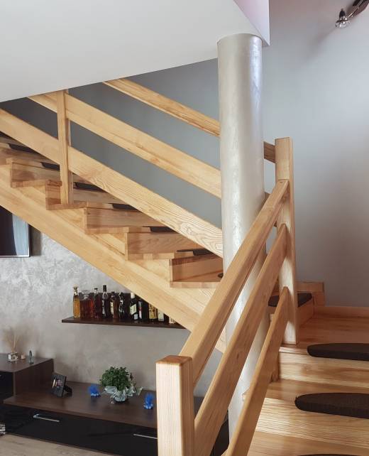 scara_frasin_scara_interioara-scaled-1